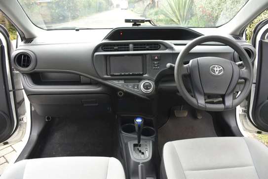 Toyota Aqua white color fully loaded 2017 image 2