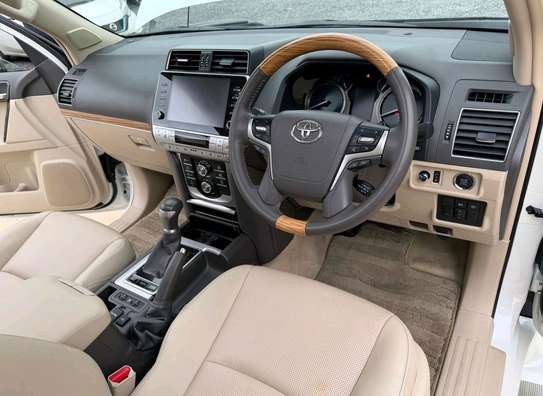 2021 Toyota land cruiser Prado TZG image 3