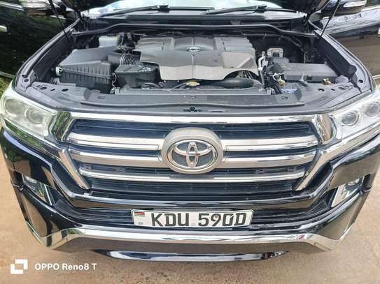 LAND CRUISER V8 VX PETROL image 10