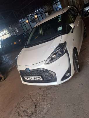 Toyota sienta hybrid 7 seater for hire image 2