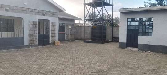 Modern 3-Bedroom Home 50x100 Plot Nakuru image 7