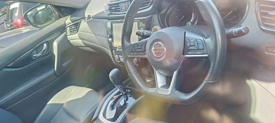 Nissan SUV X-Trail 2019 Gold Spacious Smooth Ride image 10
