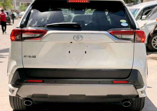 TOYOTA RAV4 NEW SHAPE SUNROOF 2019 WHITE image 13