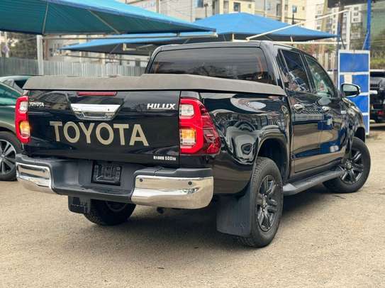 2021 Toyota Hilux image 3