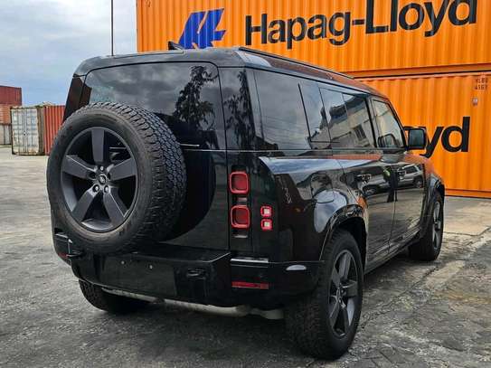 Land Rover Defender image 13