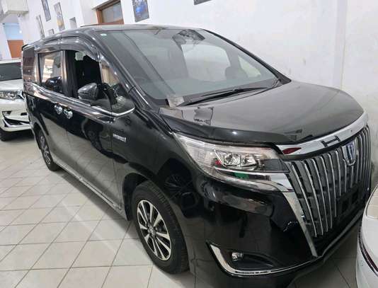 Toyota Noah Esquire hybrid image 2