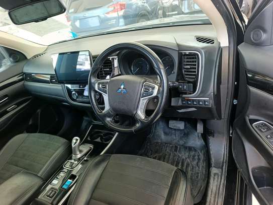 Mitsubishi RVR hybrid image 19