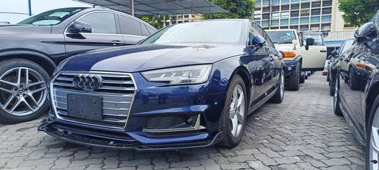 Audi A4 Quattro TFSI Blue 2018 image 3
