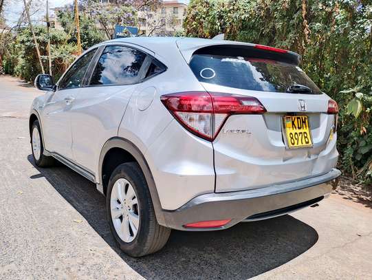 HONDA VEZEL HYBRID 2016 MODEL.. image 6