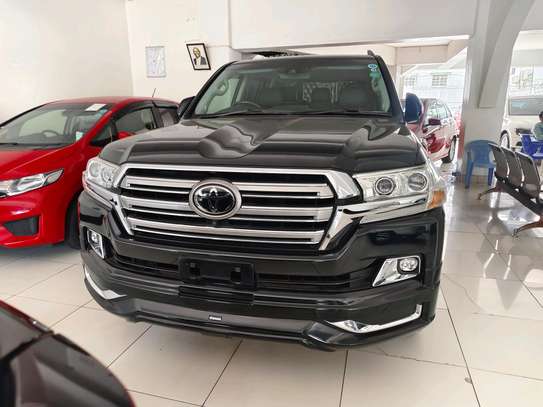 Toyota Land Cruiser ZX V8 sunroof black 2018 image 2