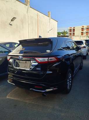 Toyota Harrier 2019 model hybrid image 3