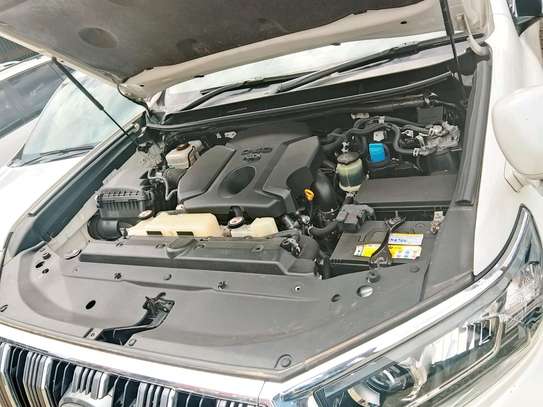 Resplendent Prado J150 Diesel automatic image 3