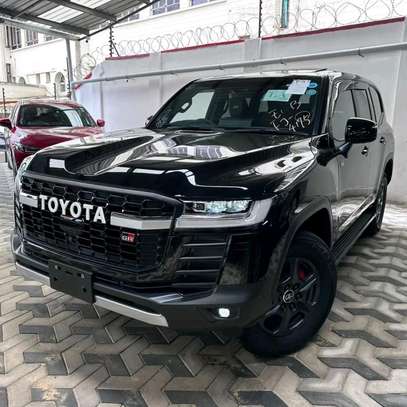Toyota land cruiser LC300 GR Zx 2023 image 3