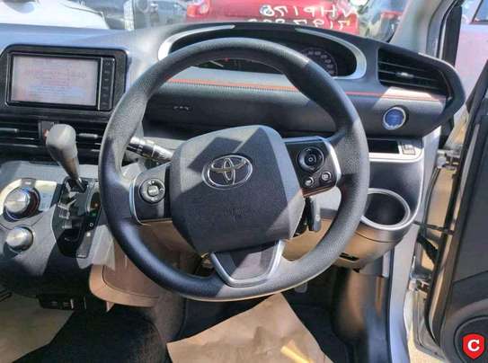 TOYOTA SIENTA HYBRID 2019MODEL 7 SEATER image 5