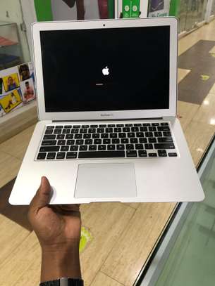 MacBook Air 13 Core i7 @ 32,999 image 9