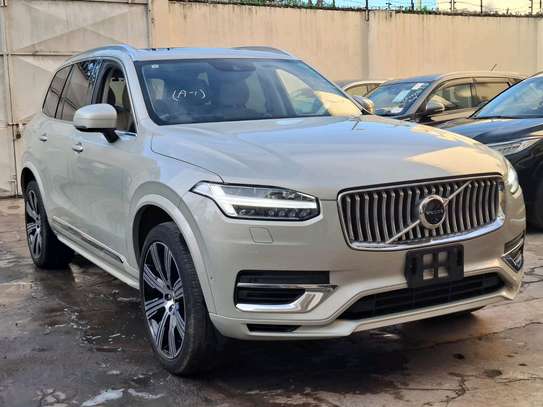 VOLVO XC90 T8 2019MODEL SUNROOF PETROL image 12