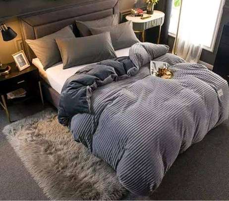 PREMIUM VELVET DUVET SET image 4