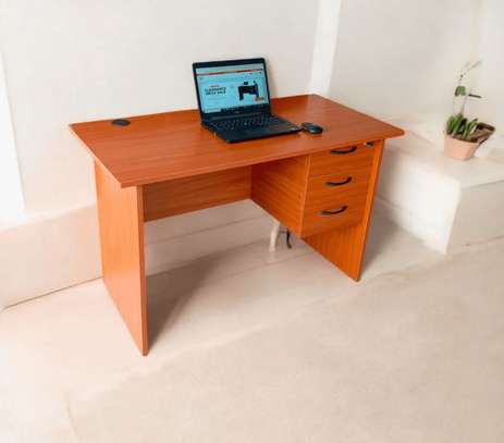 1000mm Rectangular Wooden Stuff Desk image 5