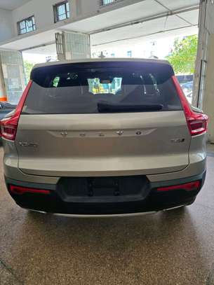 VOLVO XC40 T4  2018MODEL FULLY LOADED image 12
