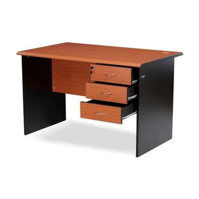 1.4 M Iported Wooden 3 Drawer Economic Desk image 8