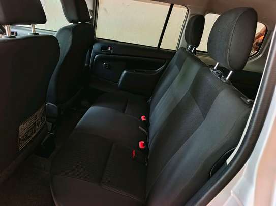 Toyota succeed TXG hybrid image 10