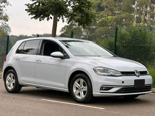 Volkswagen Golf 2018 White Hatchback Efficient Ride image 7