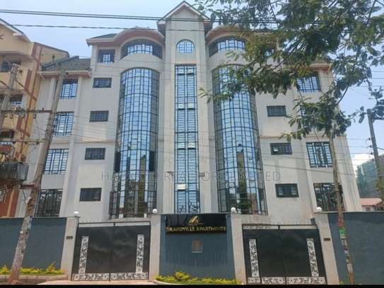 Bright 2-Bedroom Apartment Spacious Open Living image 11