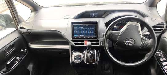 Toyota Voxy ZR grade black 2018 image 8
