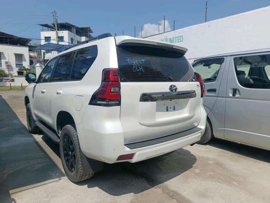 TOYOTA PRADO TXL image 4