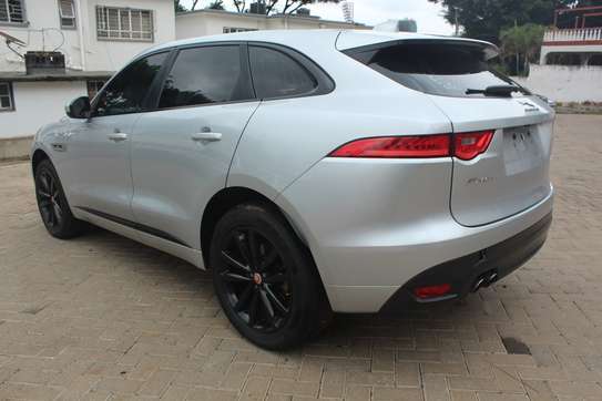 Jaguar F Pace R Sport 20d AWD Model 2017 80,000 Kms image 6