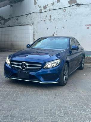 Mercedes Benz  C200 image 4
