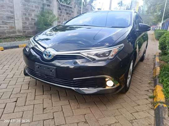 Toyota Auris black color fully loaded 2017 model image 5