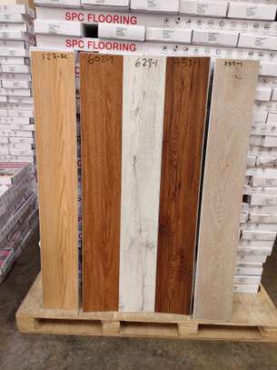 SPC Flooring Waterproof Scratch-Resistant Wood Finish image 4
