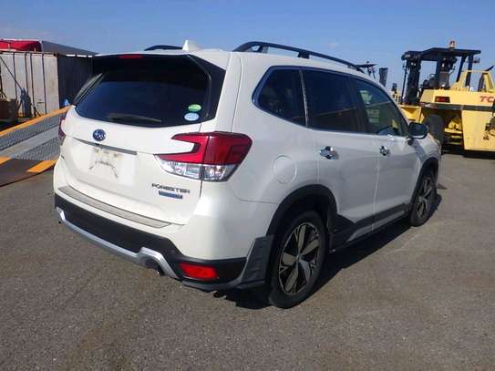 Subaru Forester Eboxer with sunroof image 3