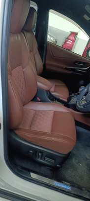 Toyota Harrier Premium sunroof 2018 image 9
