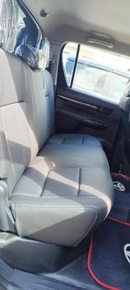 Toyota Hilux Double cabin 2019 image 9