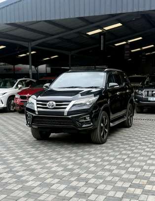 Toyota Fortuner SUV Black Spacious Roof Rack image 10