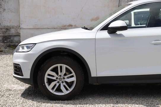 Audi Q5 petrol image 2