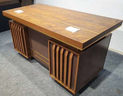 Office Desk; 140cm Lustrous Polish Office Desk image 6