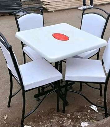 Classic modern 4 seater round dining set image 2