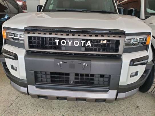 Toyota landcruiser prado 250 series image 10