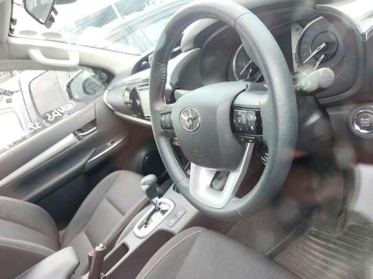 Toyota Hilux Double Cabin 2019 4wd image 4