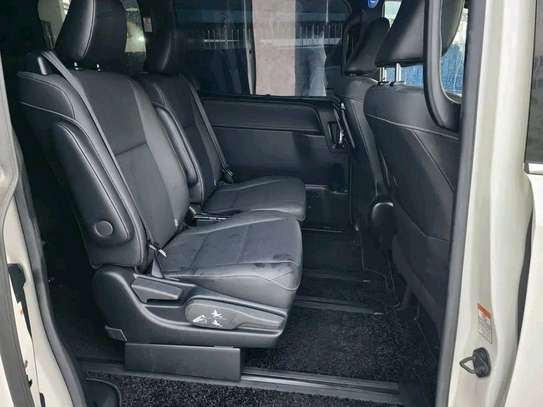 TOYOTA ESQUIREHYBRID,2019 2WD,(WE ACCEPT HIRE PURCHASE) image 10