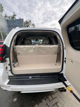 TOYOTA LANDCRUISER PRADO TX.L 2020MODEL SUNROOF PETROL image 10