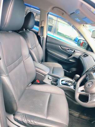 Nissan X-trail Silver 2018 image 5