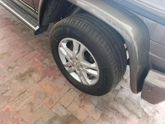 Mercedes Benz G 350d image 3