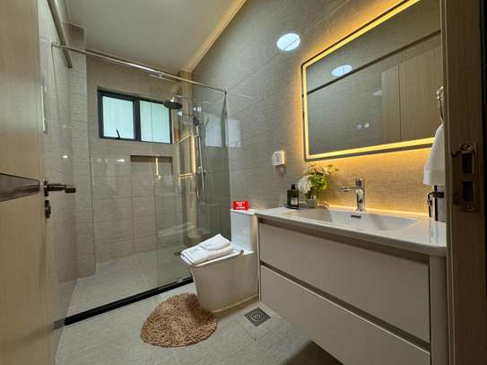 5 Bed Apartment with En Suite in Kilimani image 6