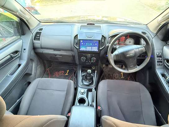 Isuzu Dmax 2022 image 3