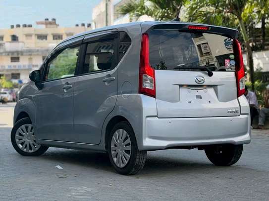 Daihatsu Move silver image 2