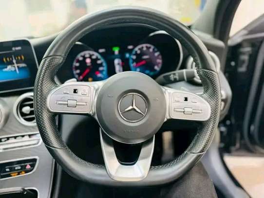 Mercedes Benz C200 image 6